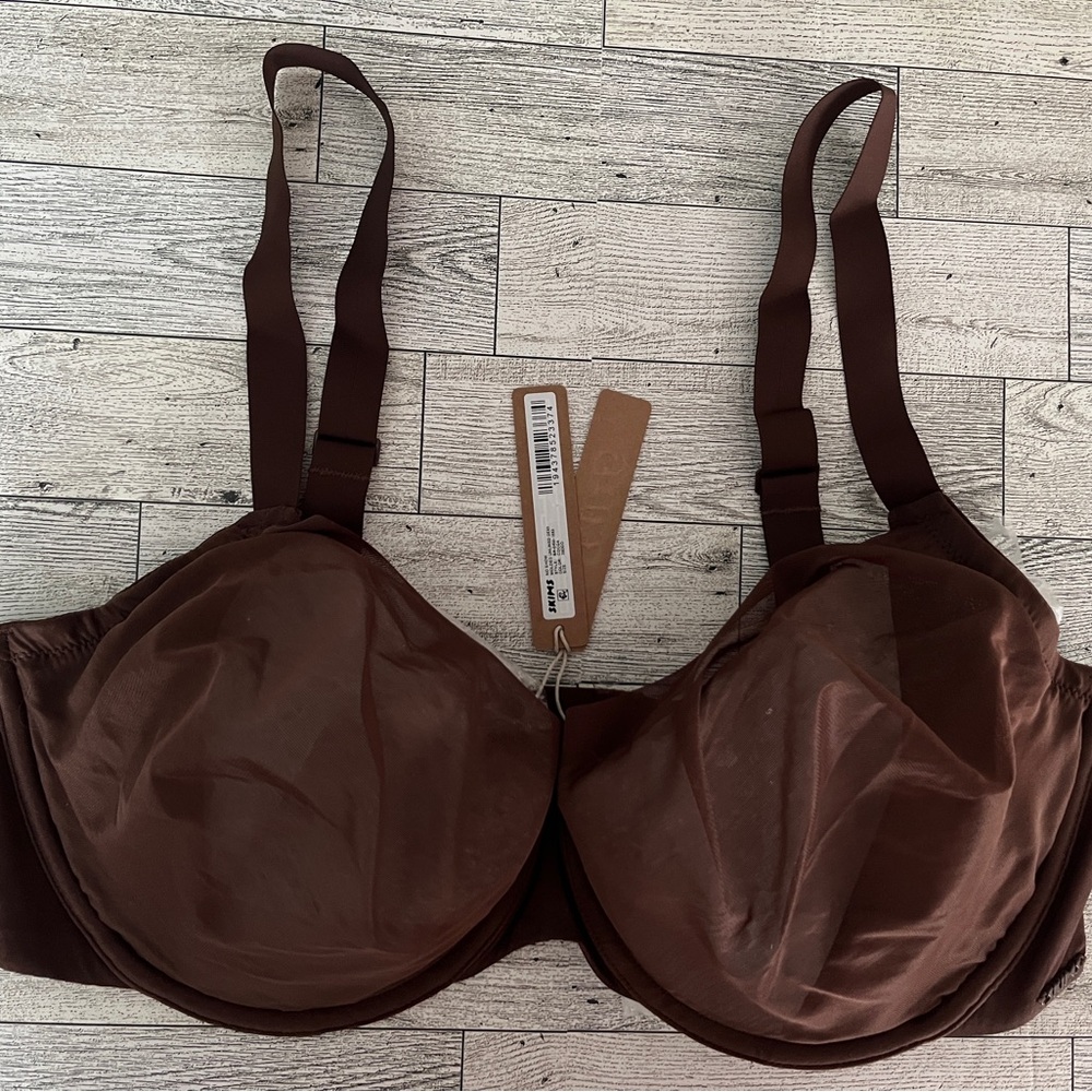 Skims No-Show Molded Unlined Demi Bra